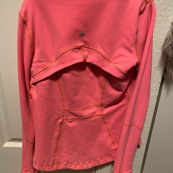 Lululemon Define Jacket - Picture 4 of 4